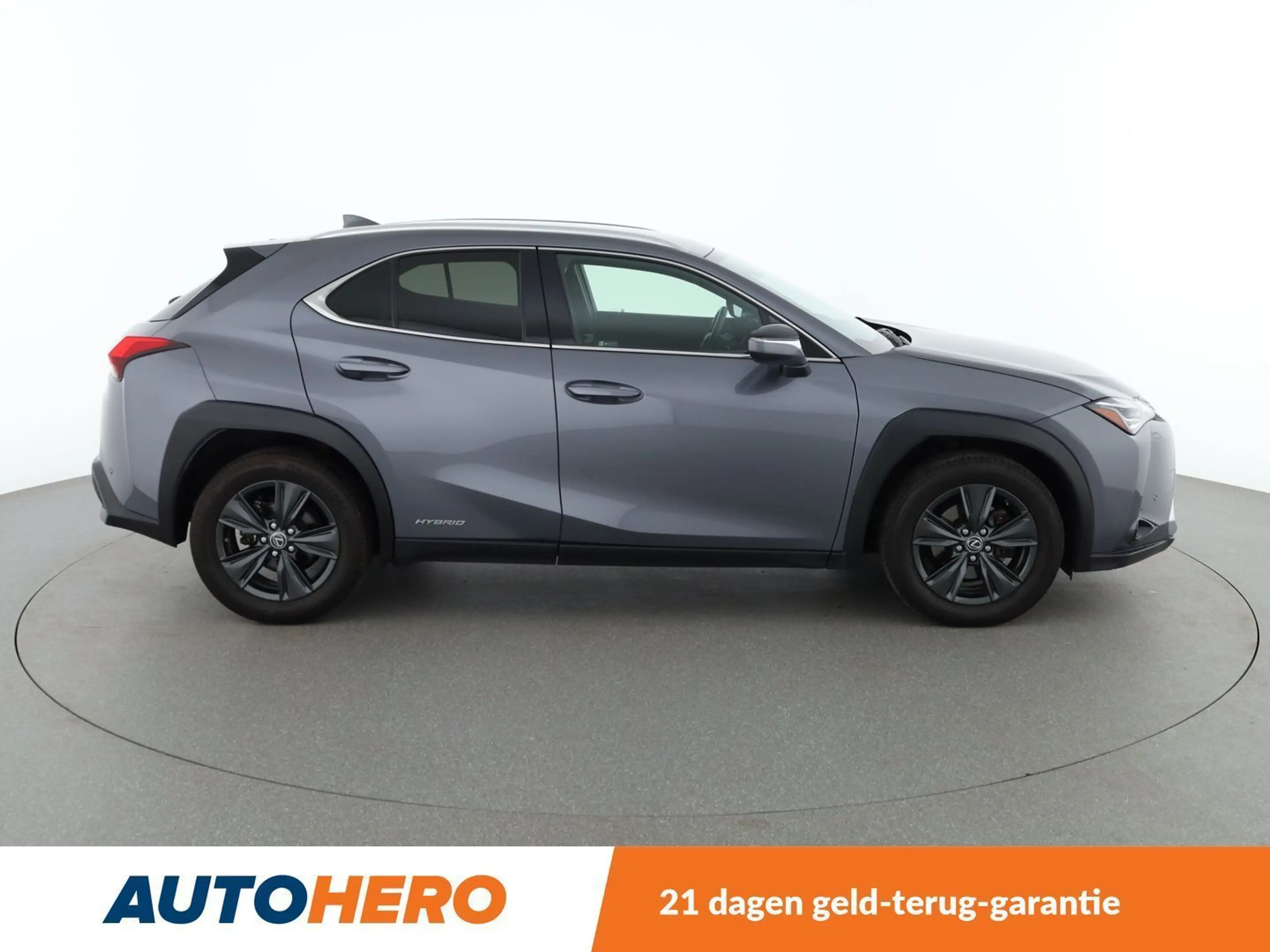 Lexus UX 250h UX 250h Amazing Edition — photo 7