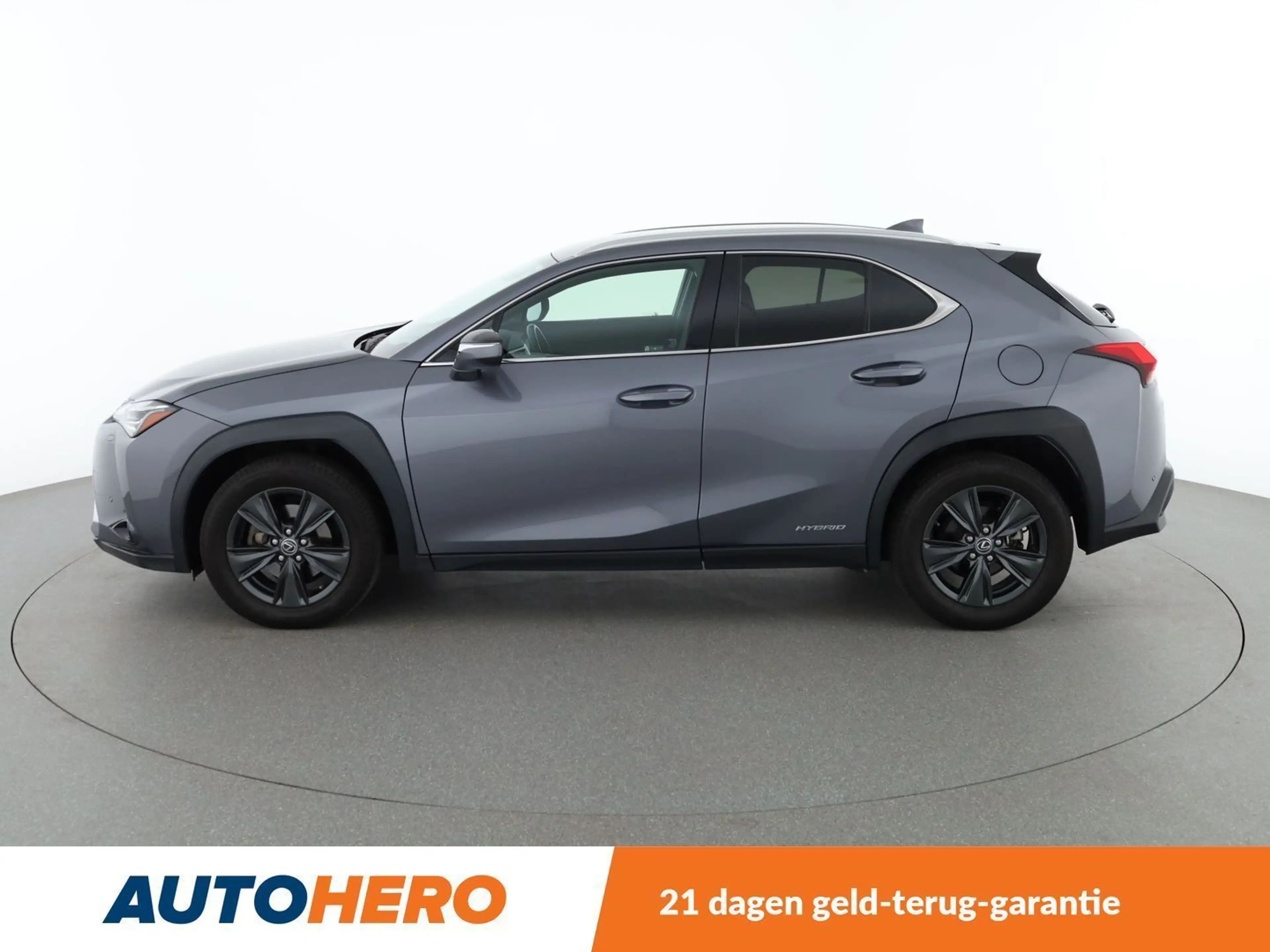 Lexus UX 250h UX 250h Amazing Edition — photo 3