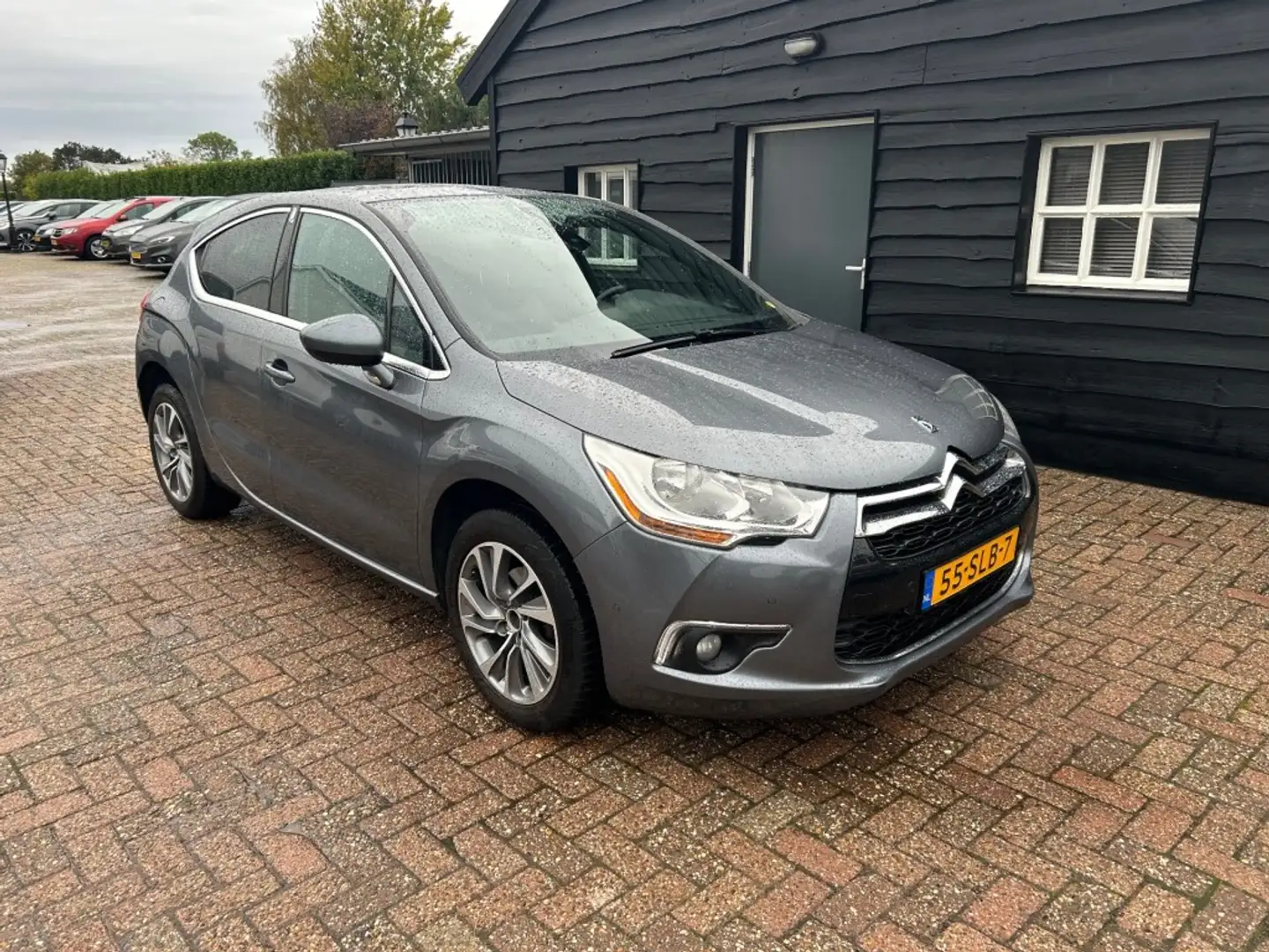 Citroen DS4 1.6 VTi So Chic Grijs - 1