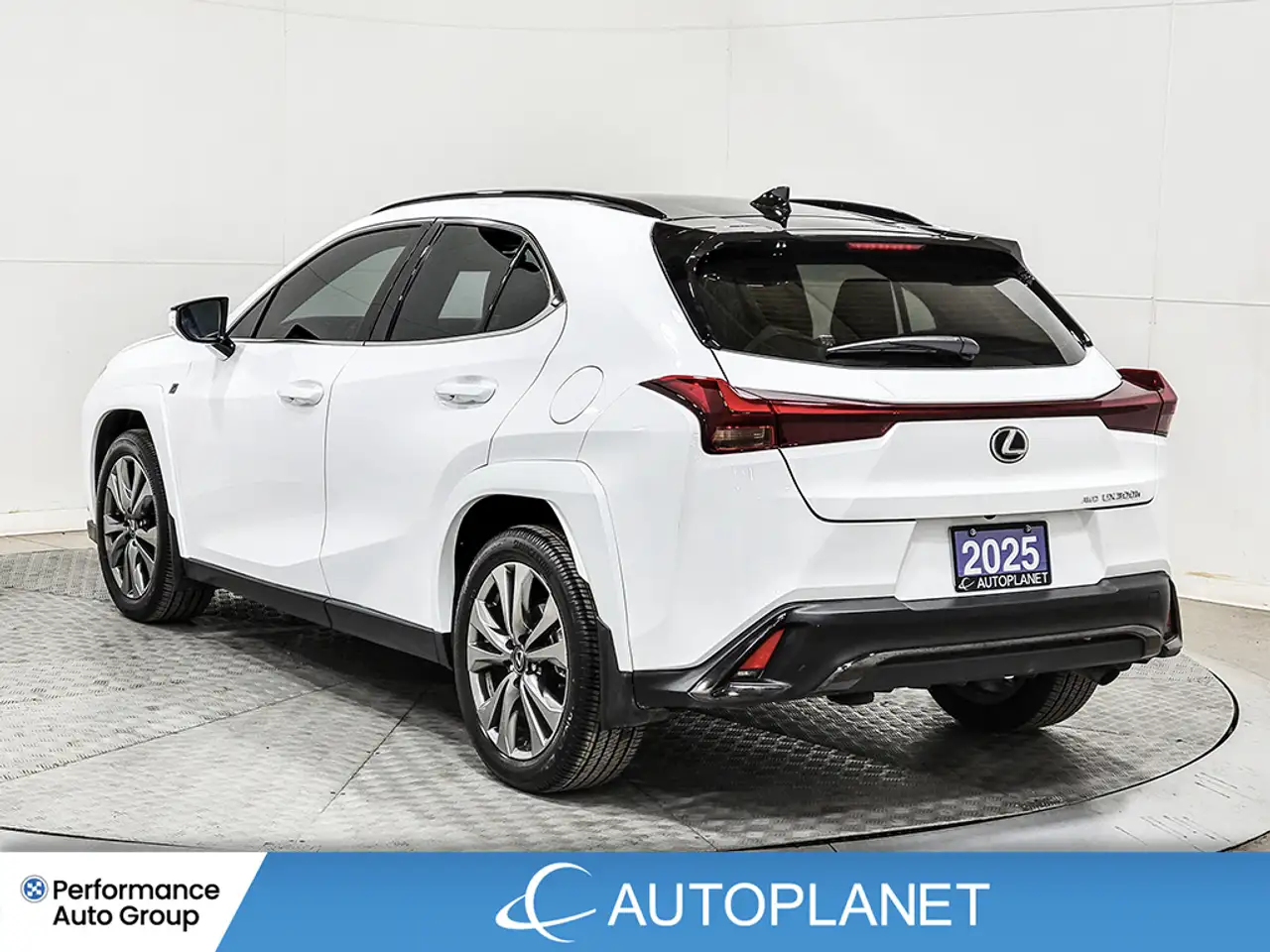 Lexus UX снимка Lexus UX