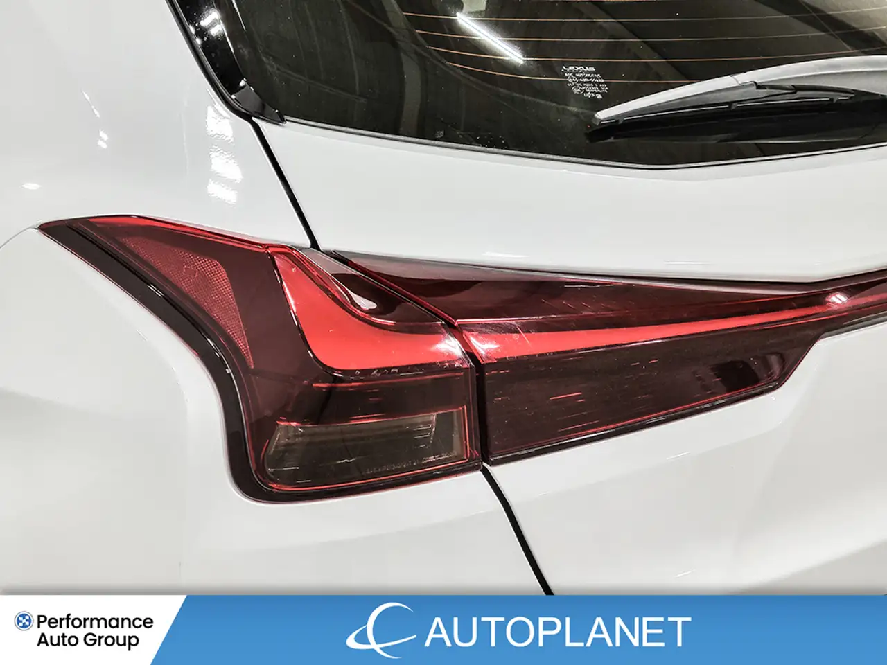 Lexus UX снимка Lexus UX