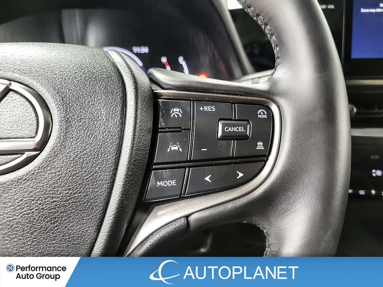 Lexus UX снимка Lexus UX