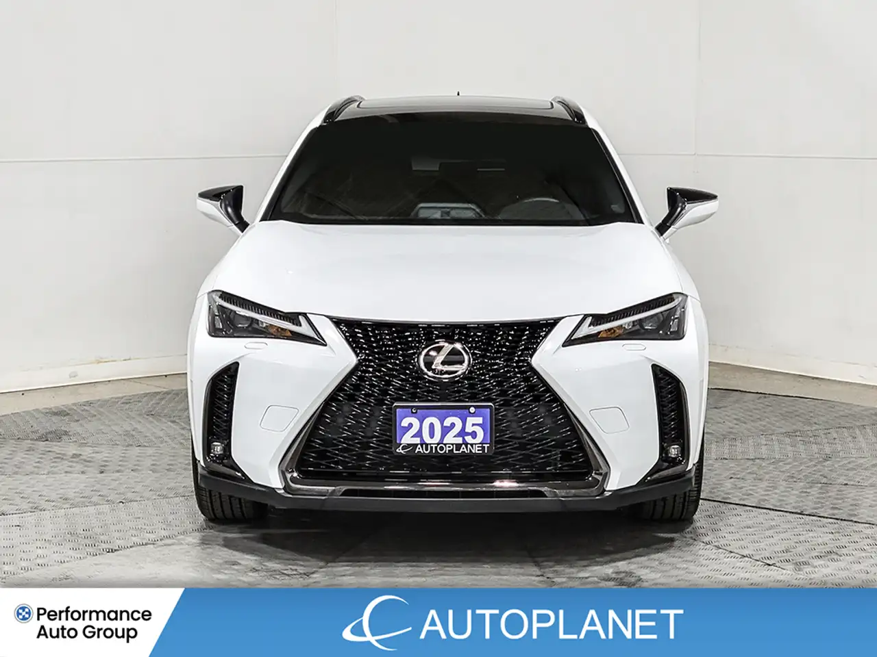 Lexus UX снимка Lexus UX