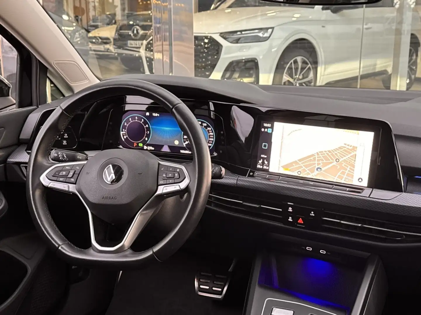 Volkswagen Golf 1.5 eTSI Life DSG 110kW Negro - 2