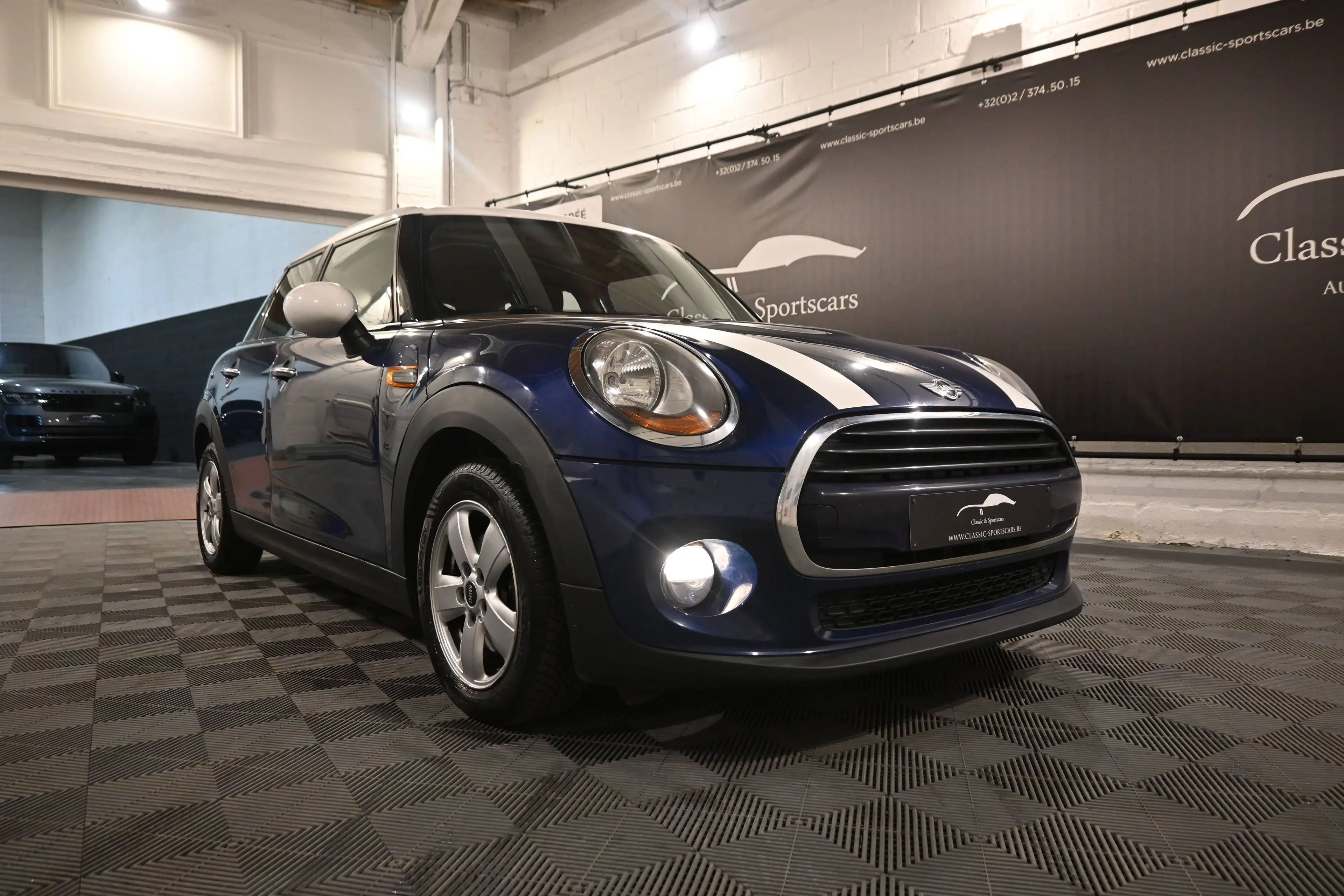 MINI Cooper D 1.5 Cooper D  5 PORTES / 5 DEUREN / GPS NAVIGATION / BLUEOOTH / PDC !! — photo 3