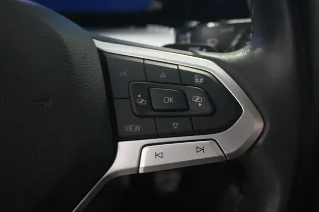 Volkswagen Golf view 13