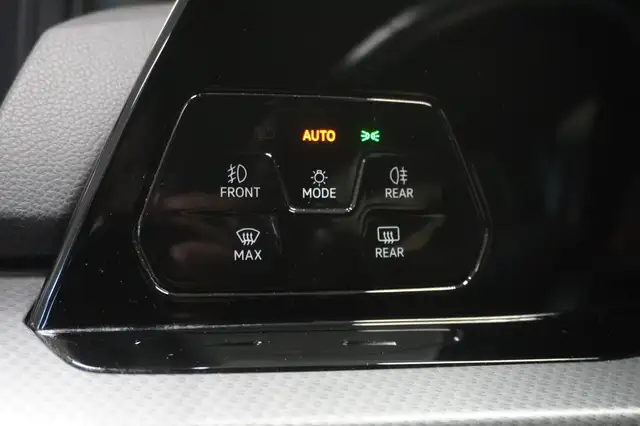 Volkswagen Golf view 14
