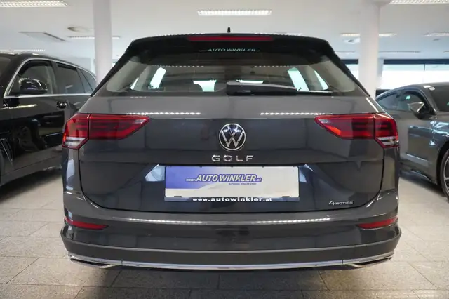 Volkswagen Golf view 6