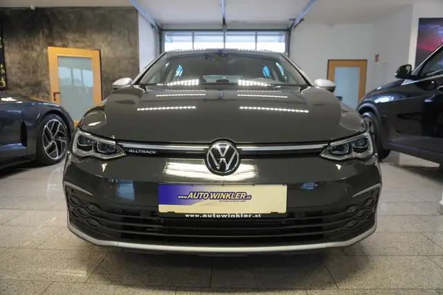 Volkswagen Golf view 2