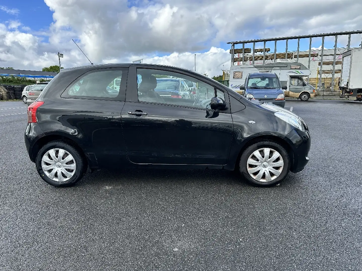 Toyota Yaris 1.3   VVT-i - 2