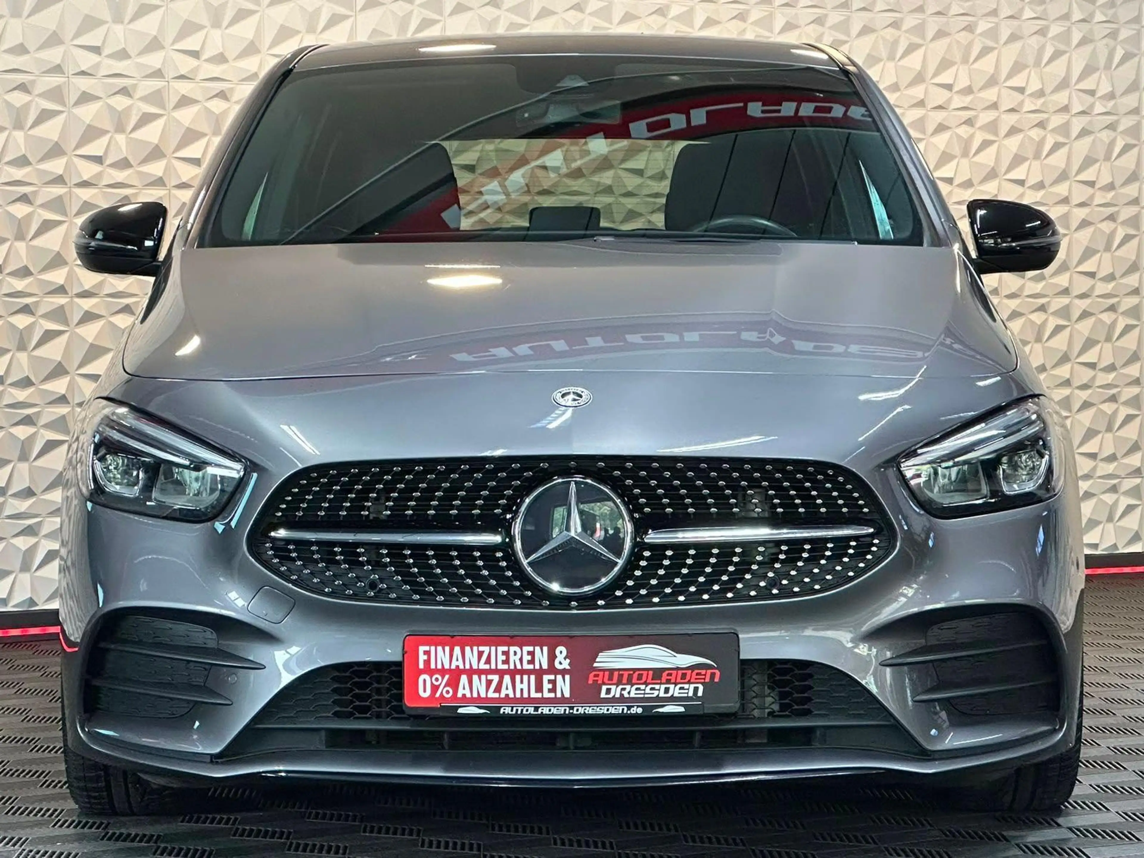 Mercedes-Benz B 220 AMG 4M SPUR#LED#CAM#TEMPO#SHZ#VIRTC#1.HAND — photo 3