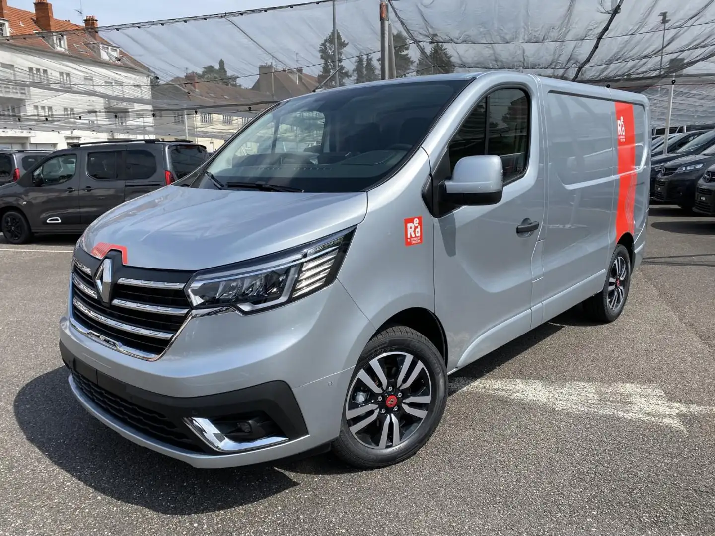 Renault Trafic 32 075 HT L1H1 FOURGON 3000 Kg 2.0 Blue dCi 150 ED Grey - 1