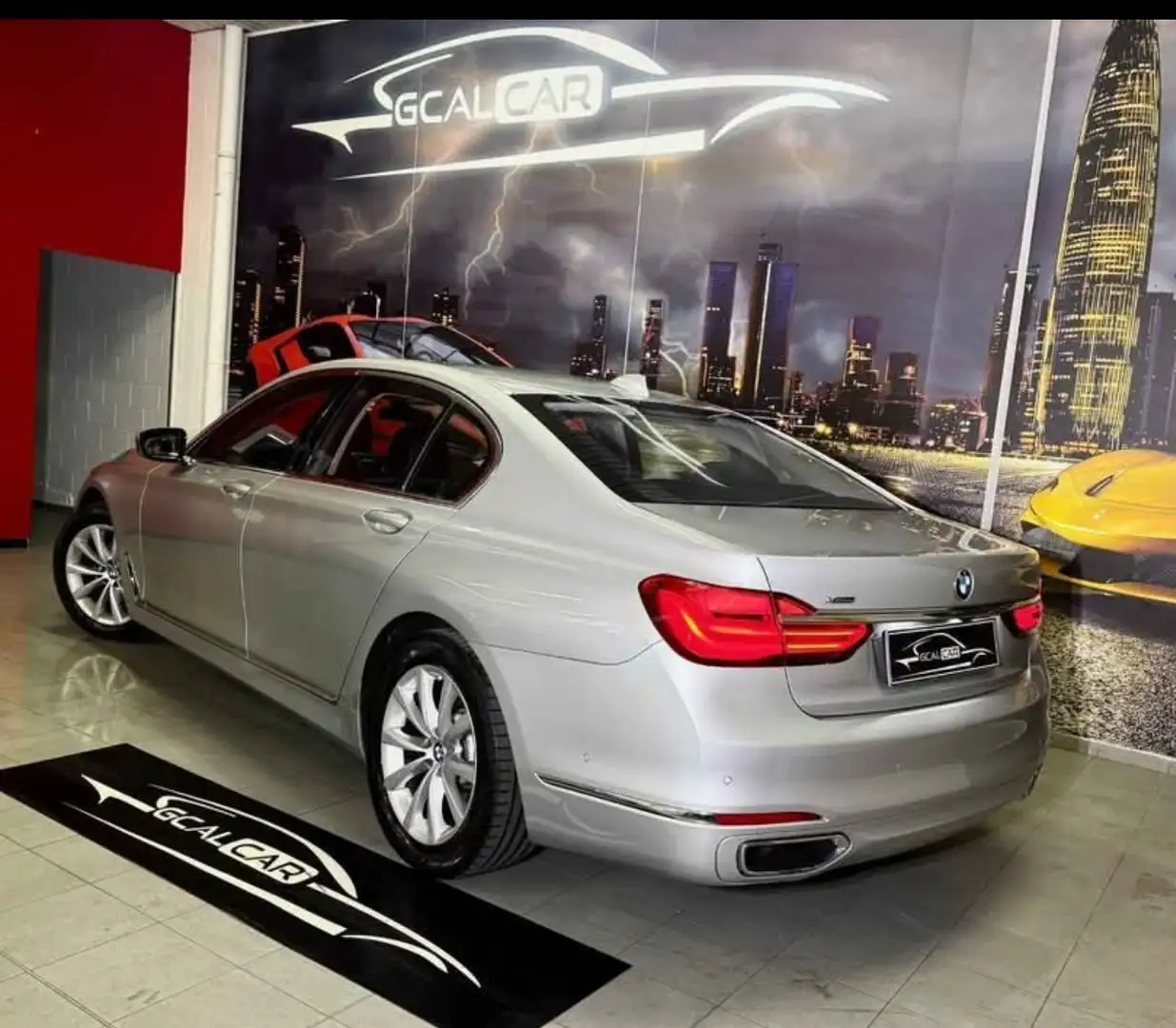 BMW 750 750i xdrive Luxury carbon core, by franco alosa - 2