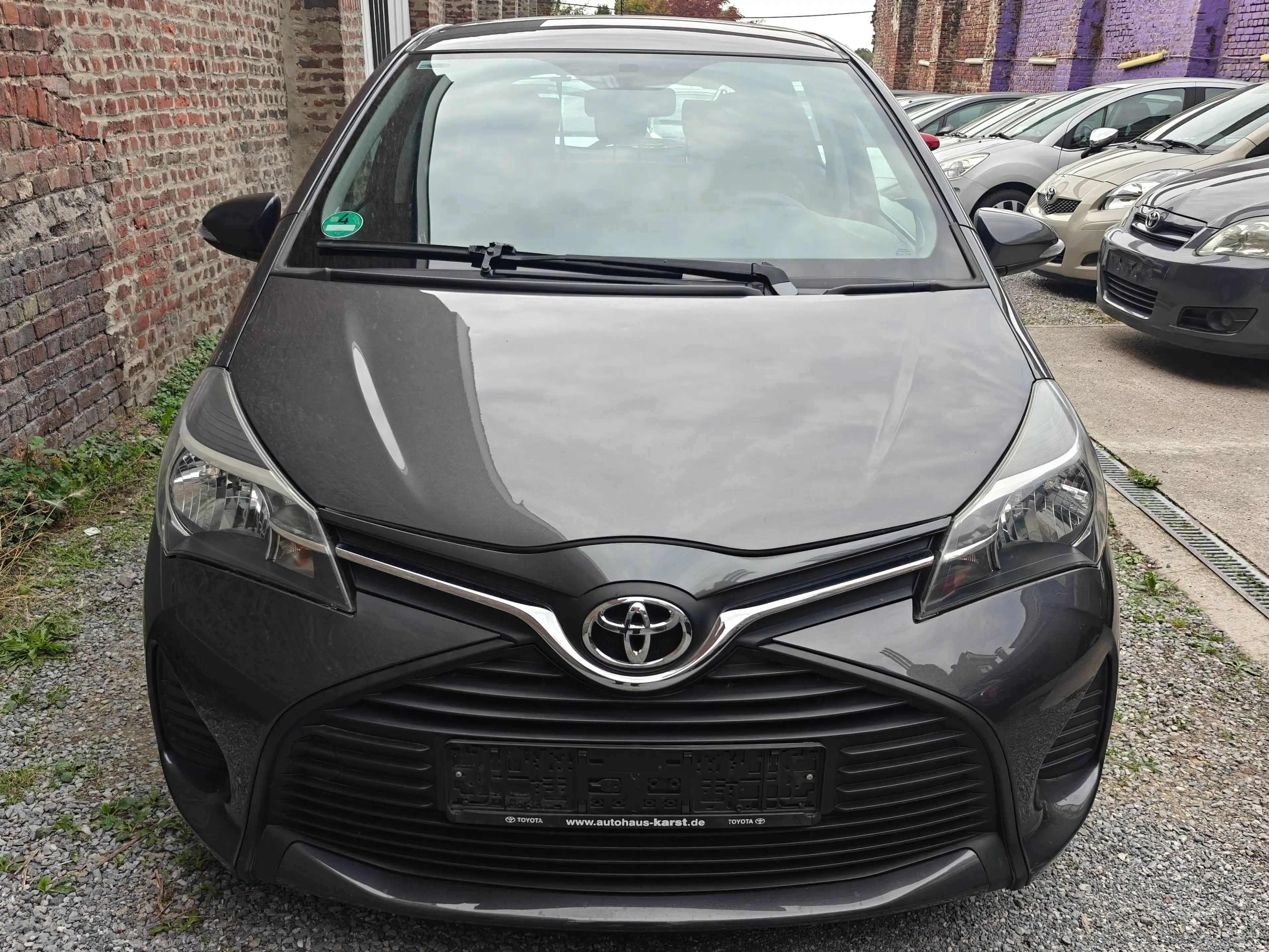 Toyota Yaris Yaris 1.0i climatisé 54000 km — photo 10
