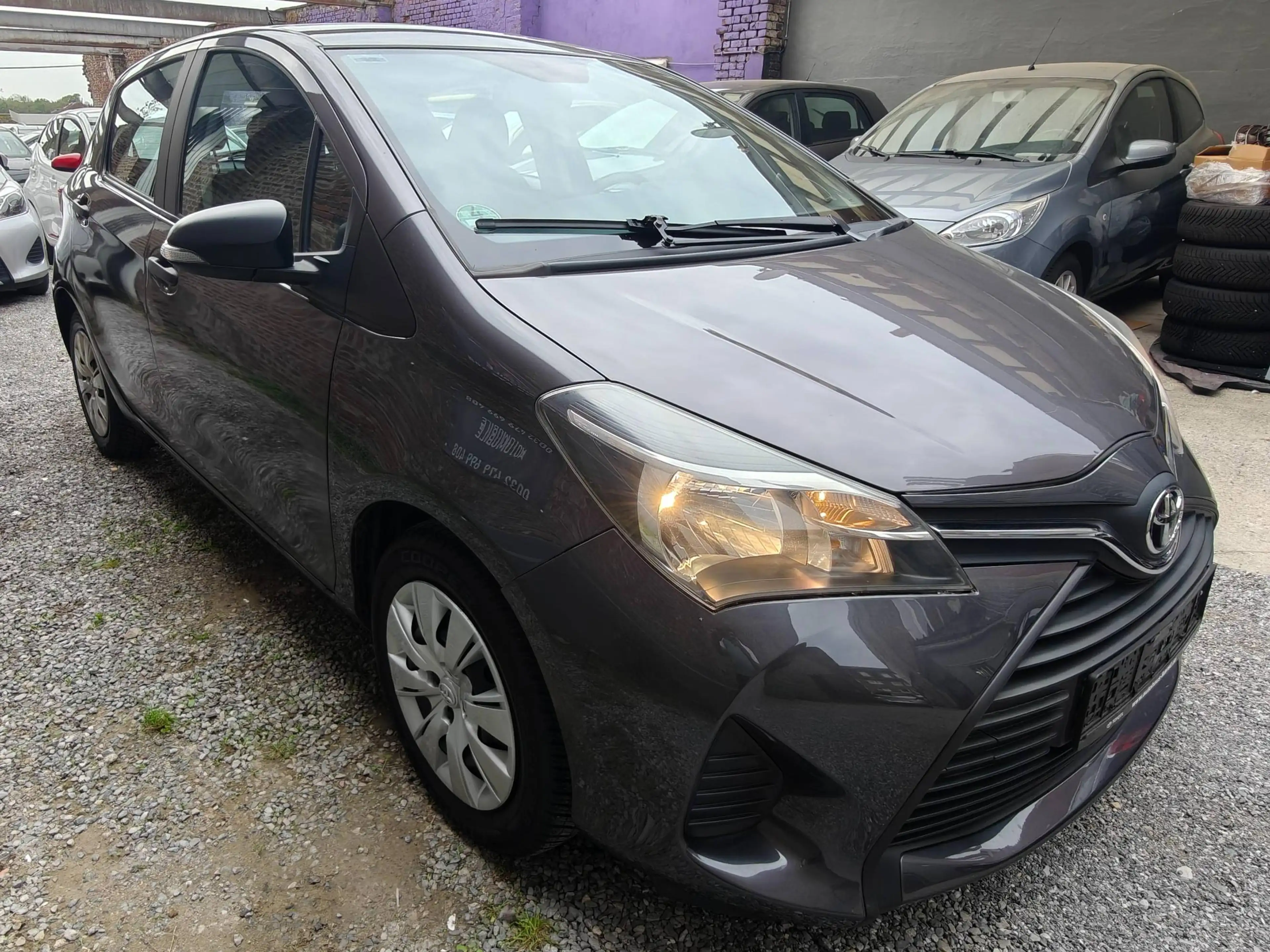 Toyota Yaris Yaris 1.0i climatisé 54000 km — photo 2