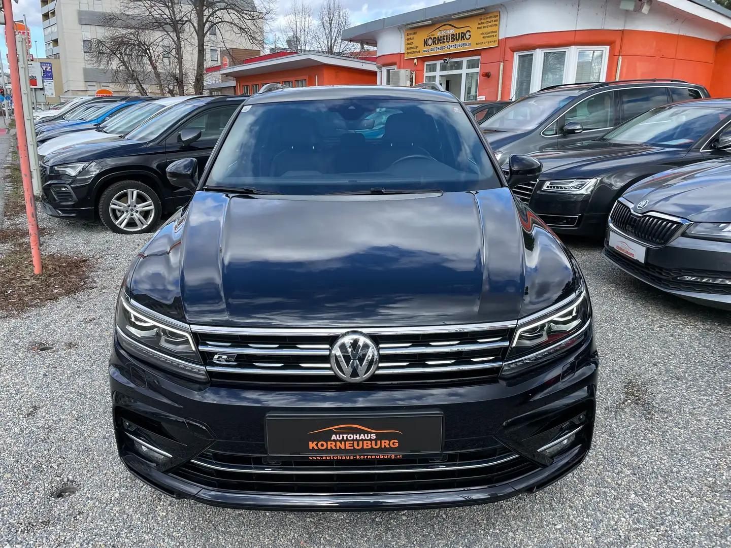 Volkswagen Tiguan 2,0 TDI 4Motion Sky DSG*R-LINE*Panoramadach*NAVI* Noir - 2