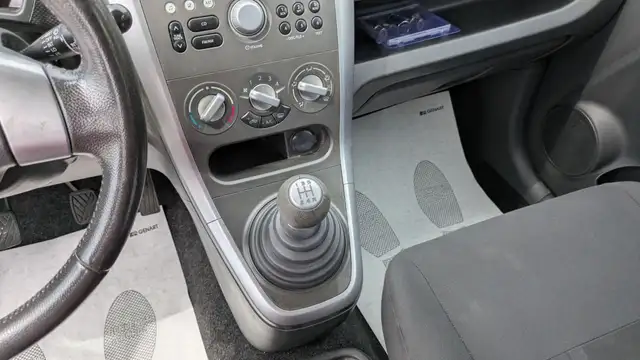 Suzuki Splash view 8