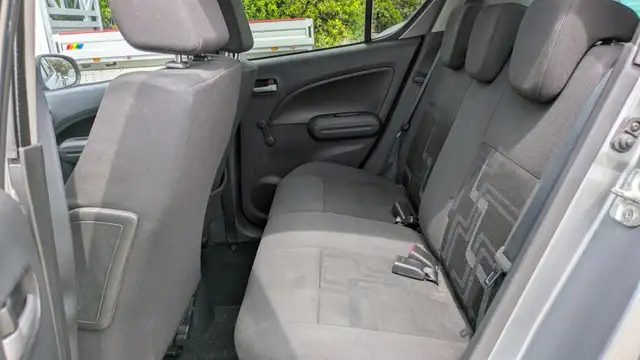 Suzuki Splash view 11