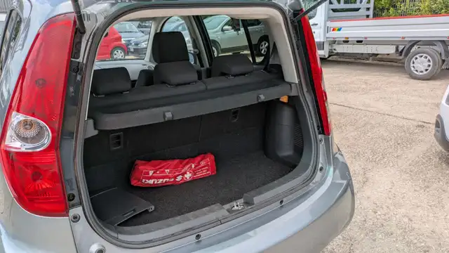 Suzuki Splash view 13