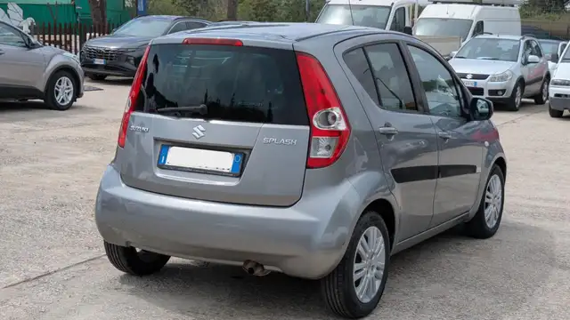 Suzuki Splash view 3
