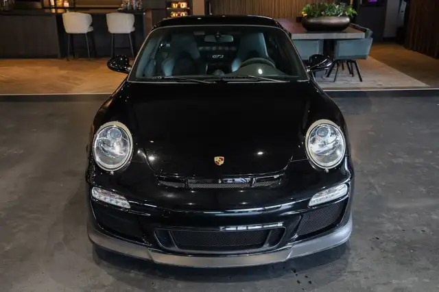 Porsche 911 view 29