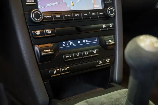 Porsche 911 view 20
