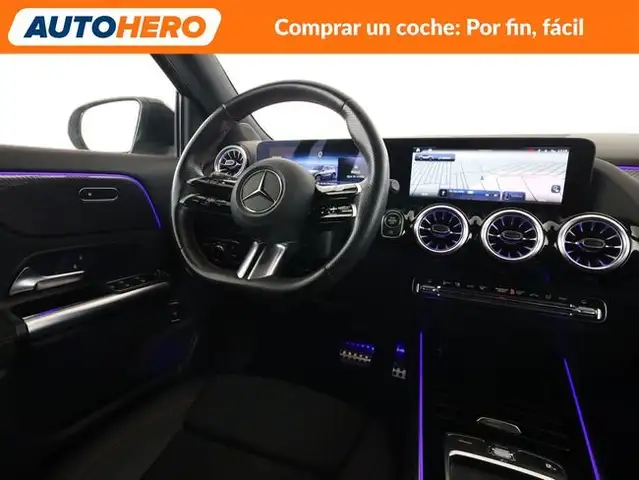 Mercedes-Benz GLA view 14