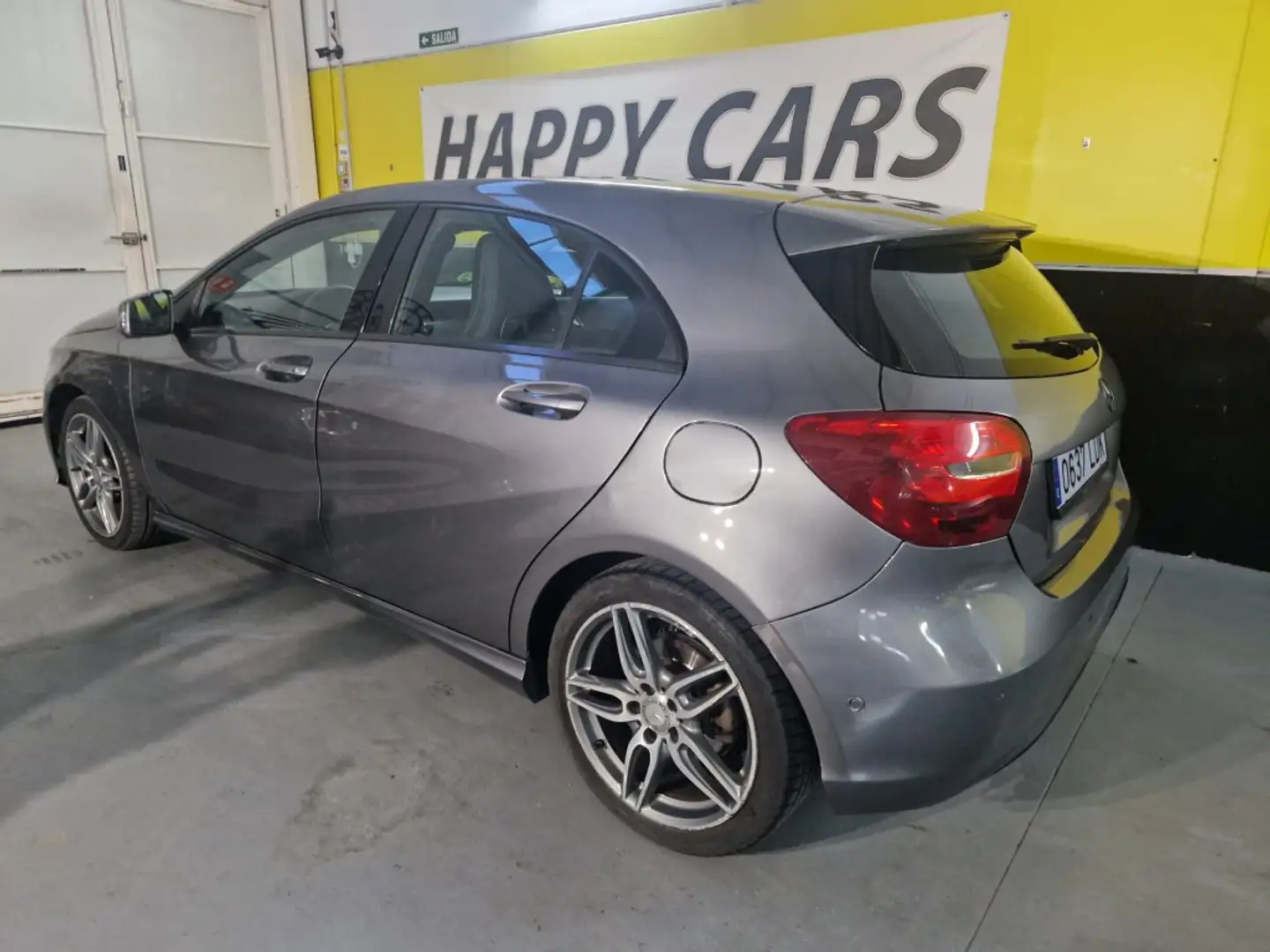 Mercedes-Benz MERCEDES-BENZ Clase A Pequeño  Automático de 5 P Gris - 2
