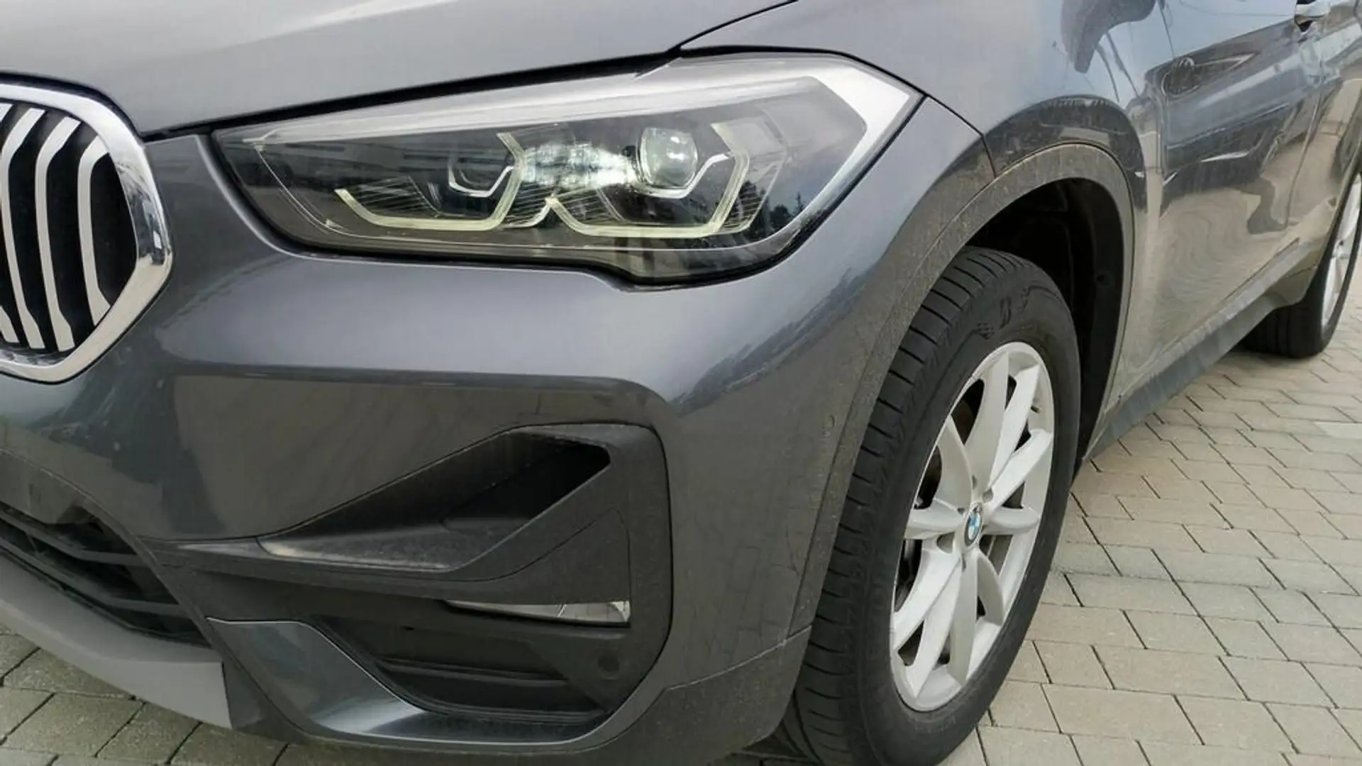 BMW X1 sdrive18d Business Advantage Gris - 2
