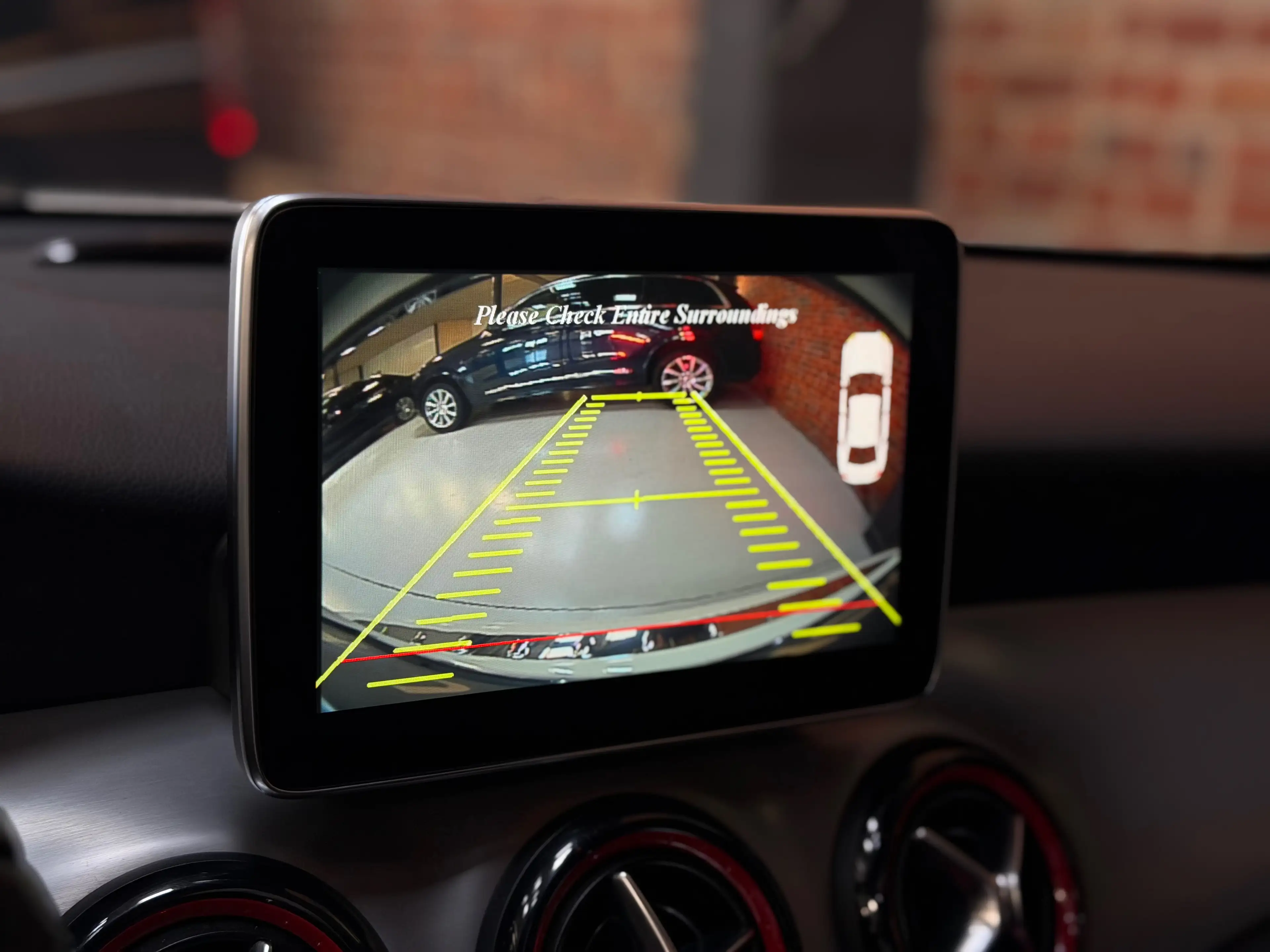Mercedes-Benz GLA 45 AMG 4-Matic - CarPlay - Panodak - Camera — photo 15
