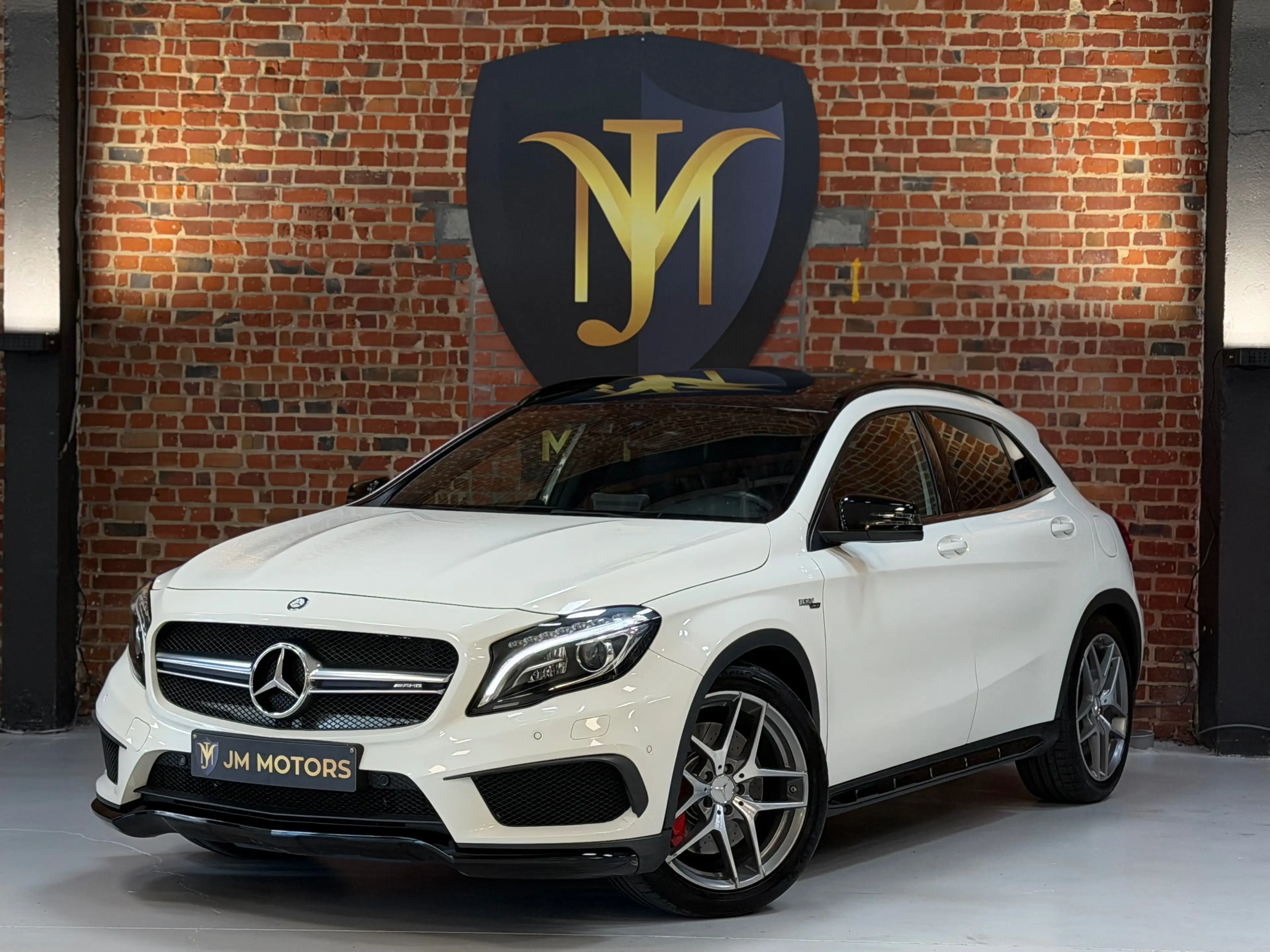 Mercedes-Benz GLA 45 AMG 4-Matic - CarPlay - Panodak - Camera