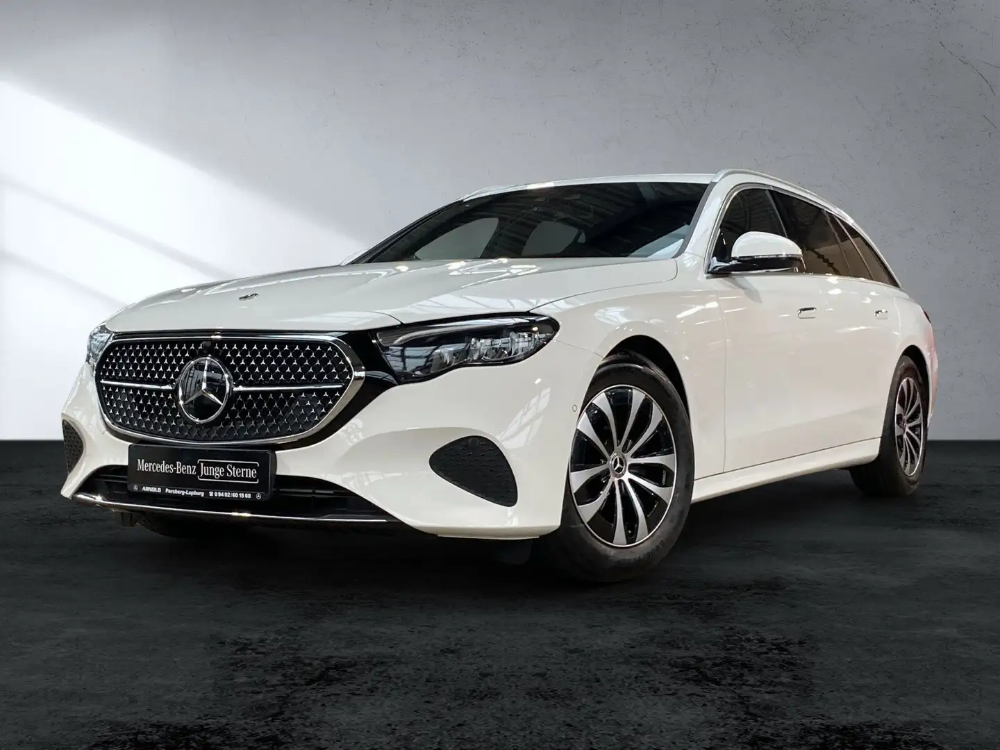 Mercedes-Benz E 220 E 220 T d Avantgarde SUPERSCREEN Fahrass-P. AHK Weiß - 2