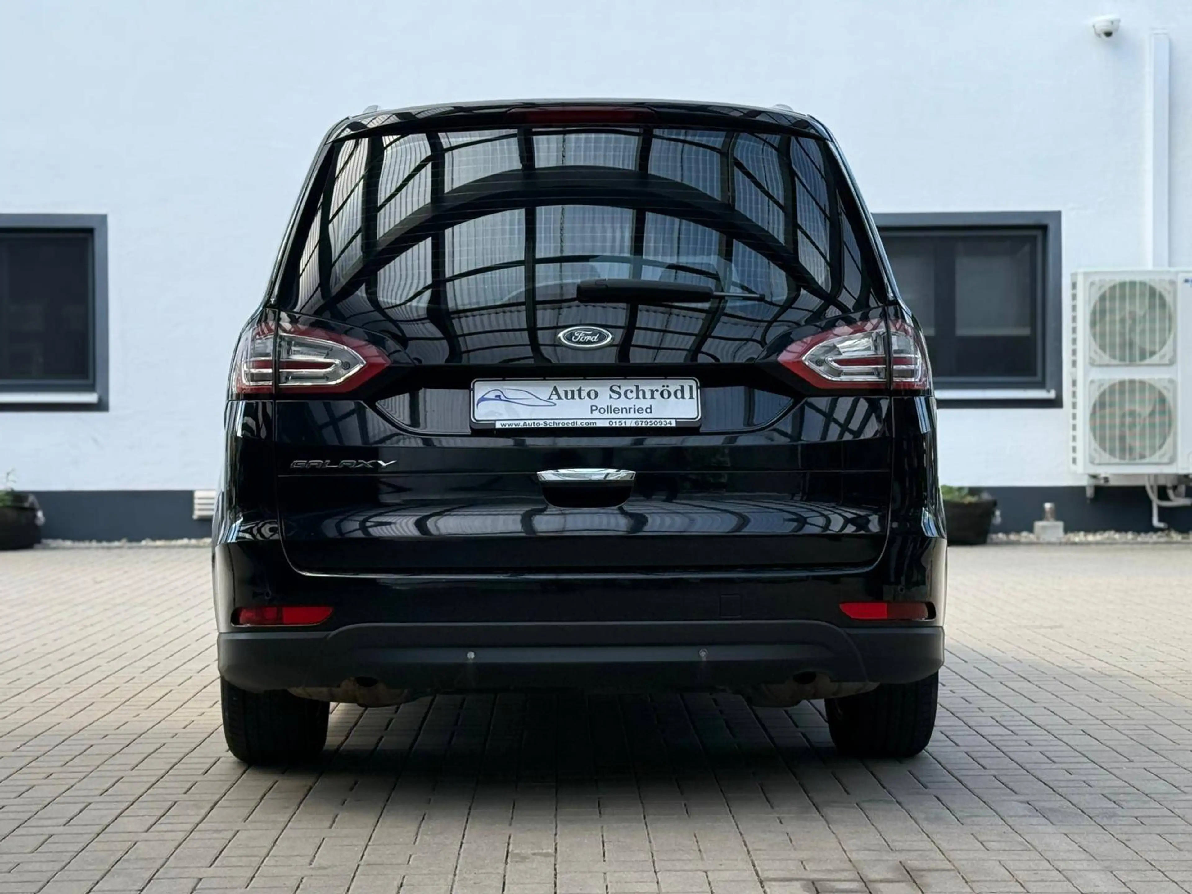 Ford Galaxy 2.0 TDCi Aut. Titanium, 7-Sitzer, Pano, Navi, Schilderkennung, Fernlicht-Assist, 3-Zonen Klimaauto — photo 9