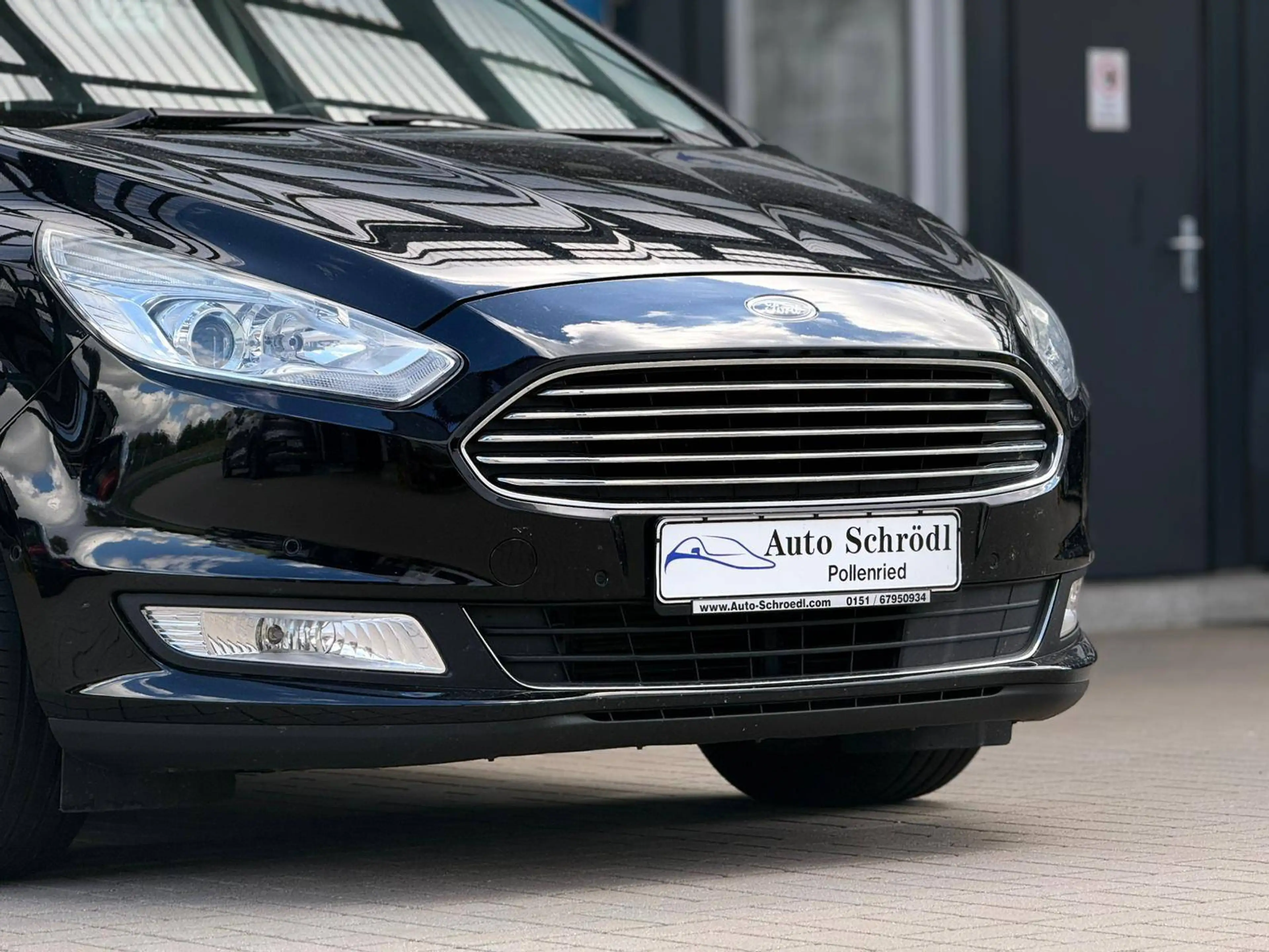 Ford Galaxy 2.0 TDCi Aut. Titanium, 7-Sitzer, Pano, Navi, Schilderkennung, Fernlicht-Assist, 3-Zonen Klimaauto — photo 13