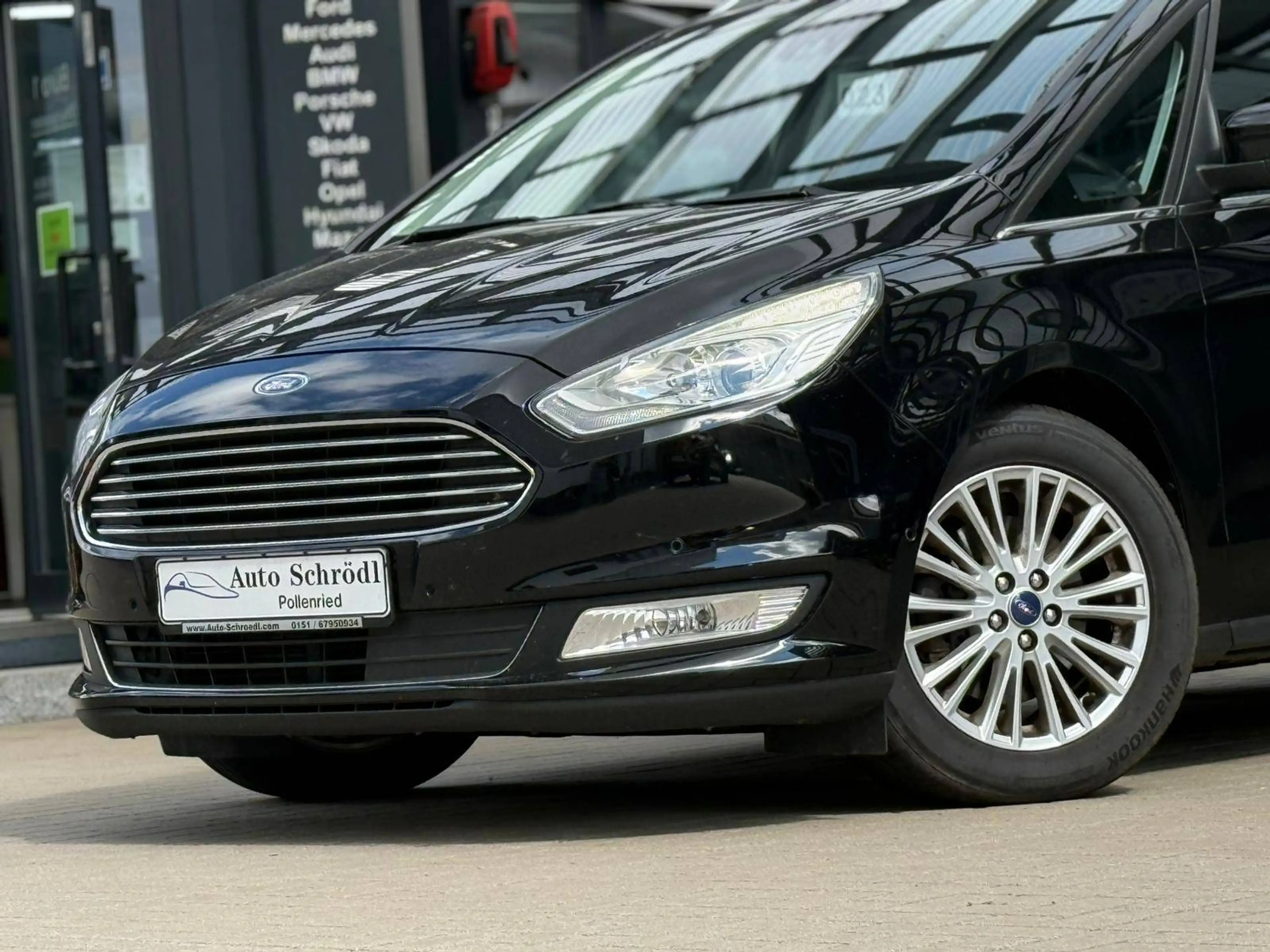 Ford Galaxy 2.0 TDCi Aut. Titanium, 7-Sitzer, Pano, Navi, Schilderkennung, Fernlicht-Assist, 3-Zonen Klimaauto — photo 3