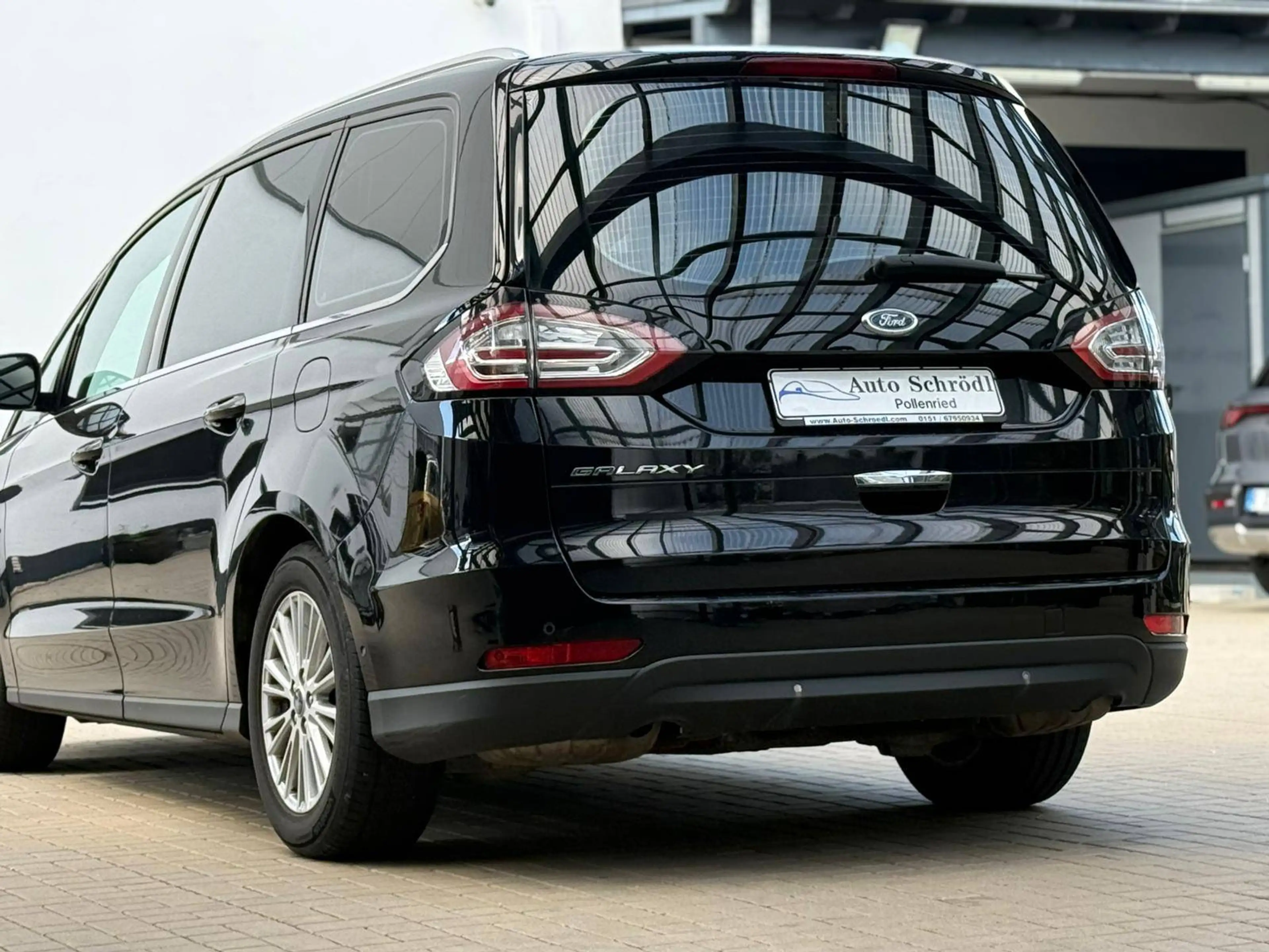 Ford Galaxy 2.0 TDCi Aut. Titanium, 7-Sitzer, Pano, Navi, Schilderkennung, Fernlicht-Assist, 3-Zonen Klimaauto — photo 10
