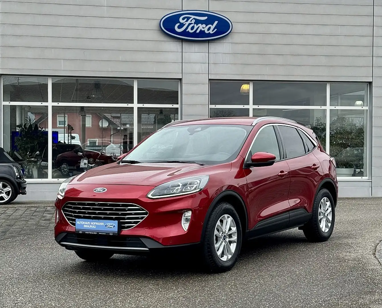 Ford Kuga 2,0 EcoBlue Titanium X Aut. Rosso - 1