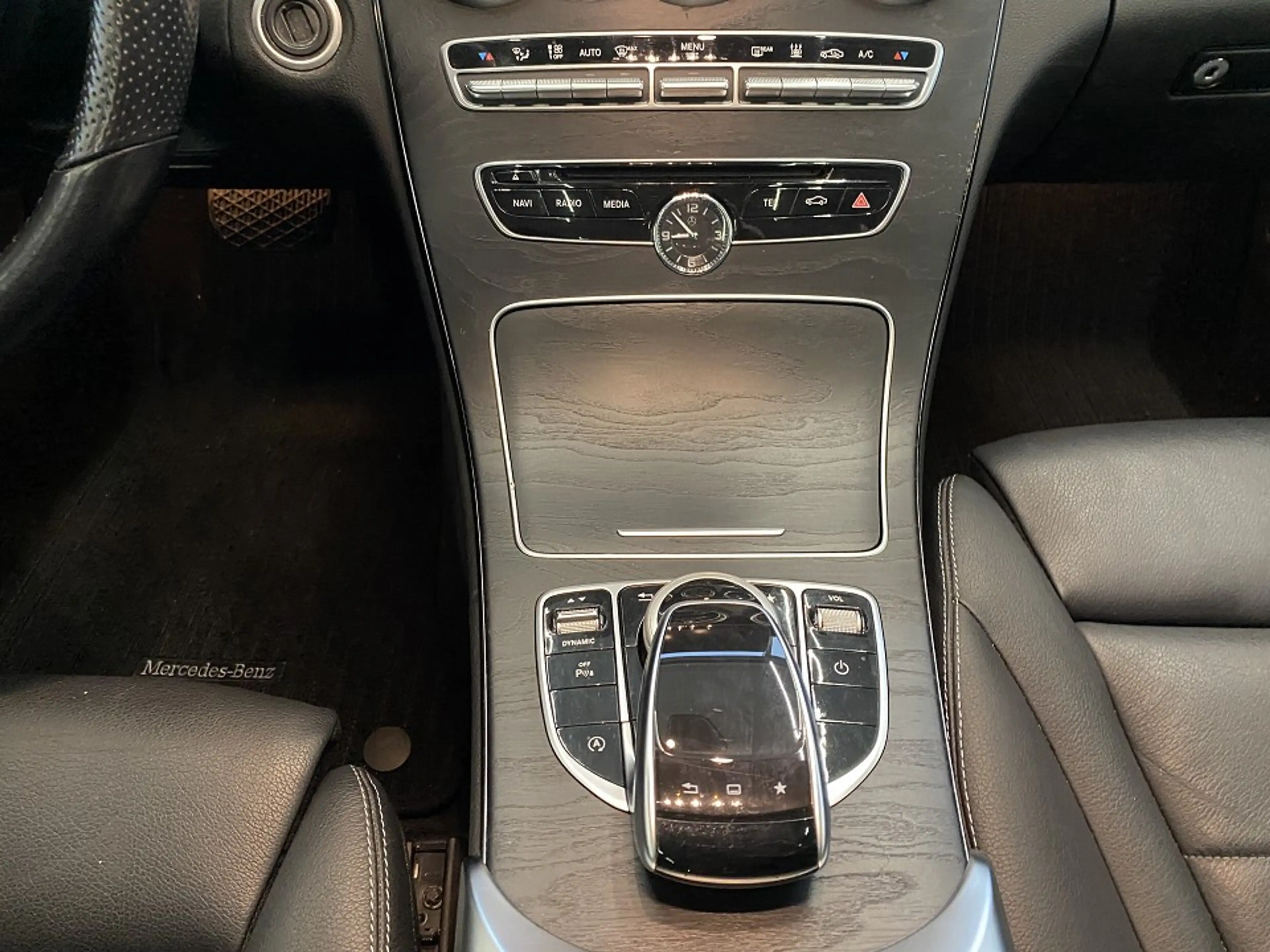 Mercedes-Benz C 250 T Avantgarde PANO LEDER STANDHZG AHK — photo 9