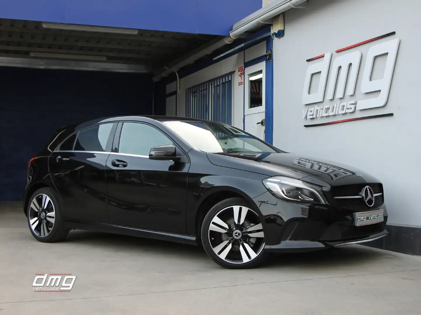 Mercedes-Benz A 200 7G-DCT (4.75) Negro - 1