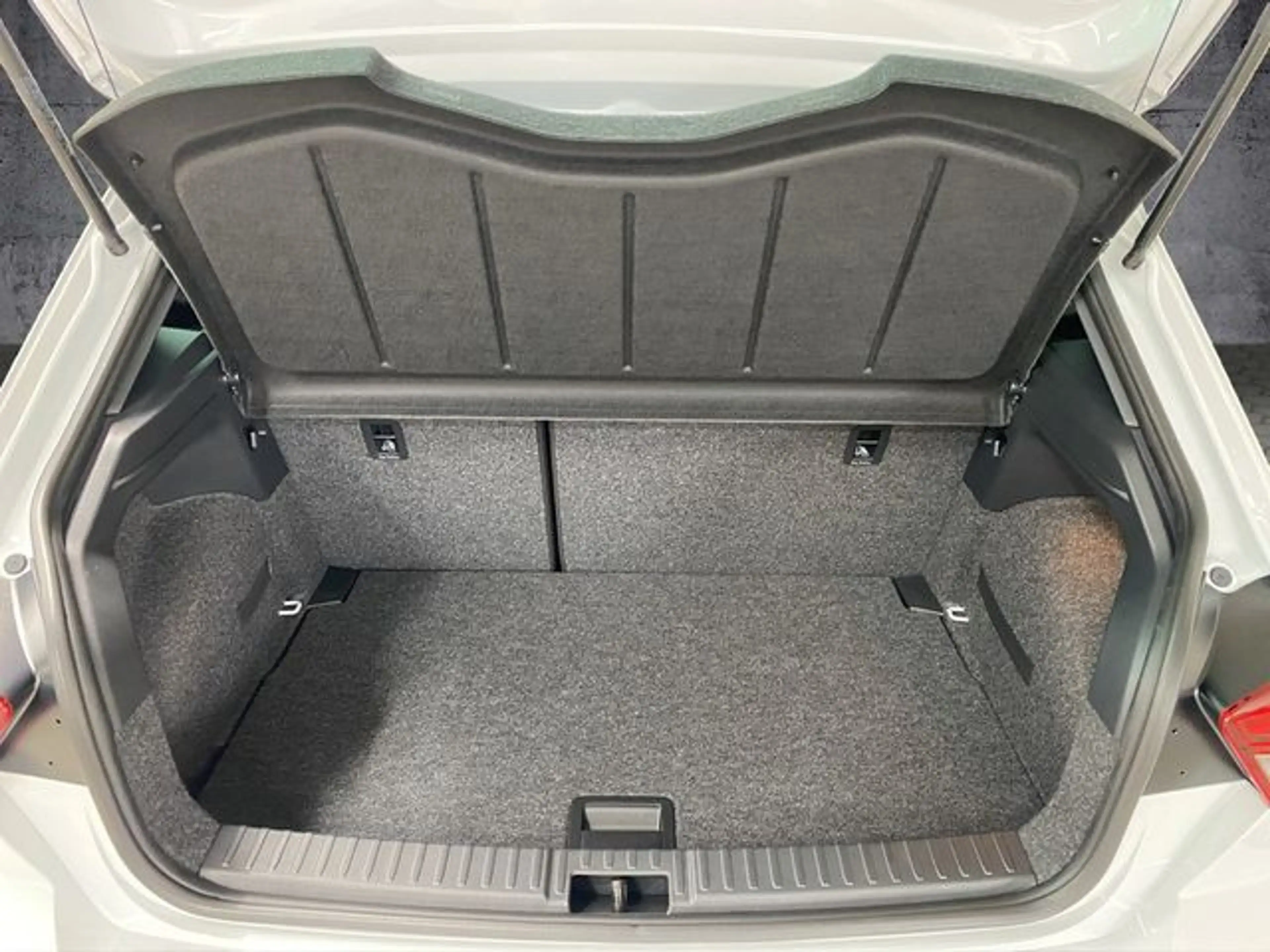 SEAT Ibiza 1.0 TSI FR Black Edition Pano+Full-LED+RFK — photo 12