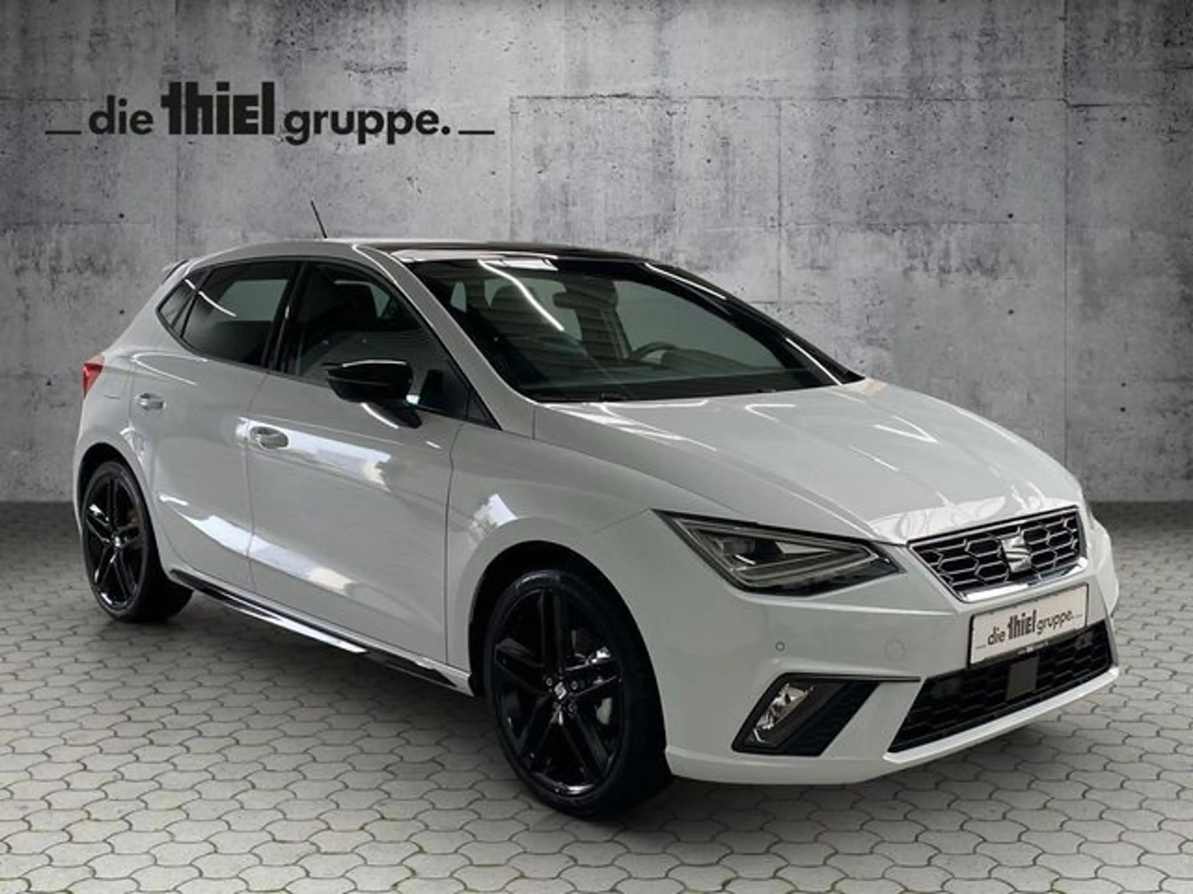 SEAT Ibiza 1.0 TSI FR Black Edition Pano+Full-LED+RFK — photo 3