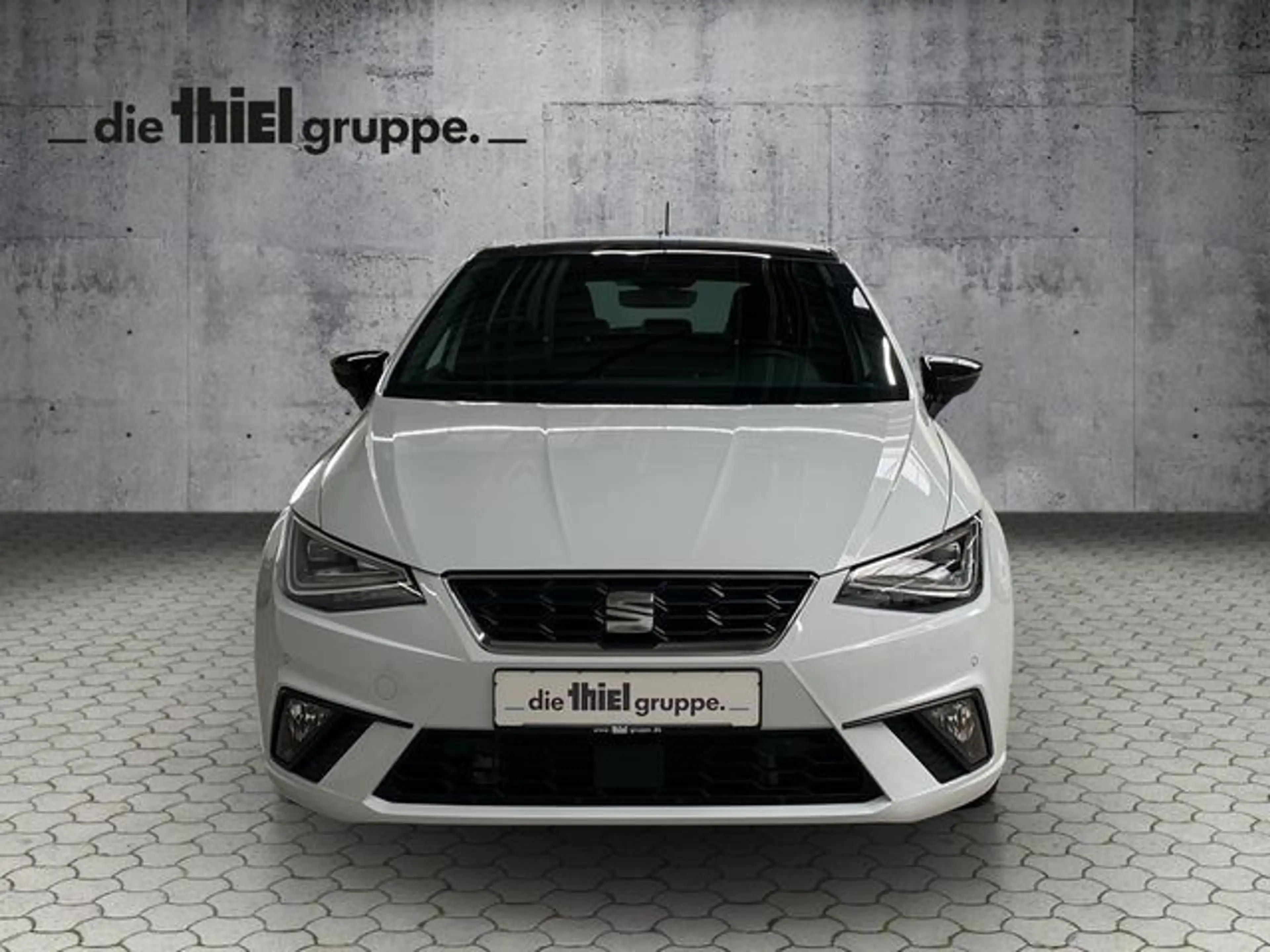 SEAT Ibiza 1.0 TSI FR Black Edition Pano+Full-LED+RFK — photo 2