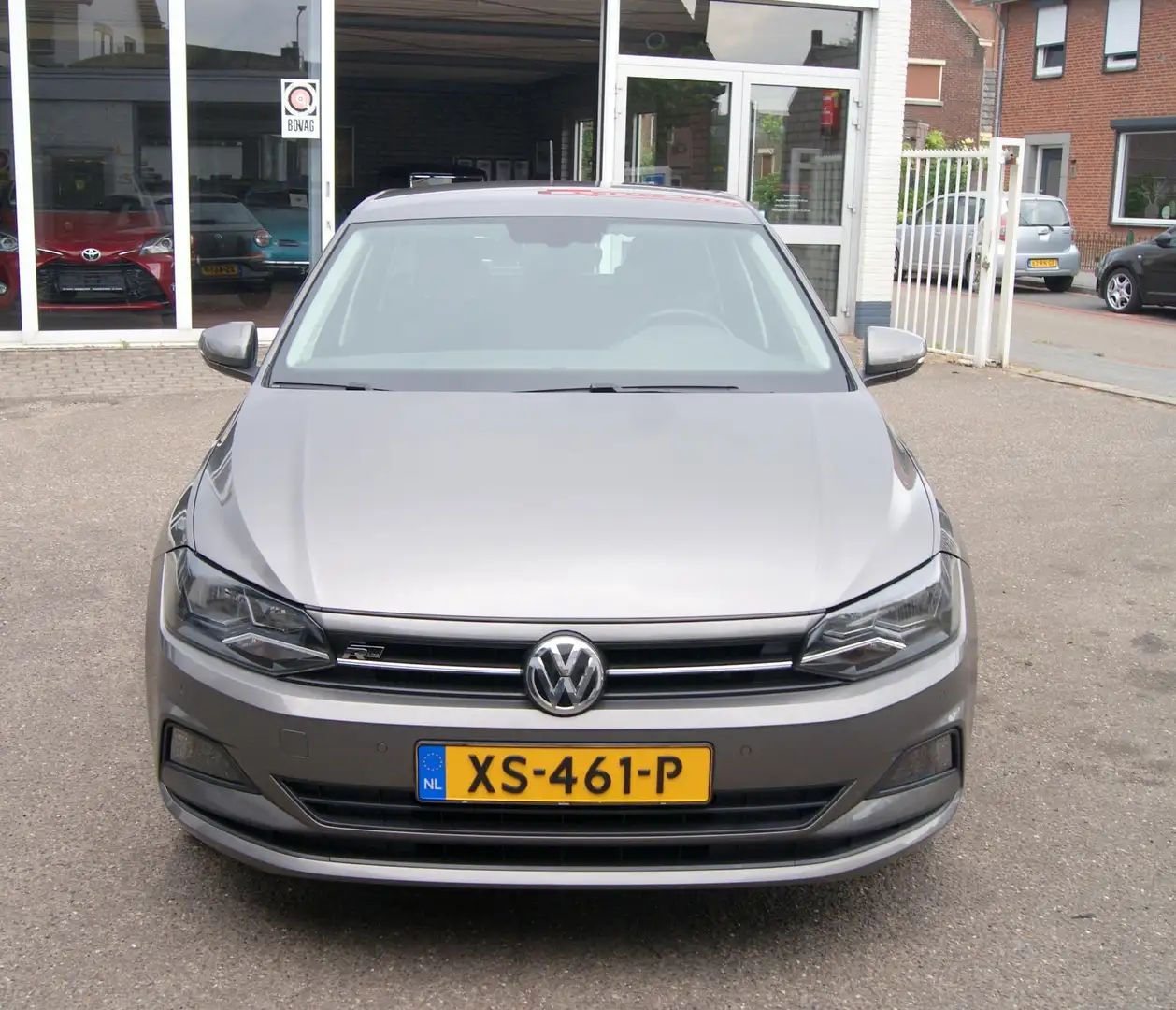 Volkswagen Polo 1.0 MPI Comfortline Airco.Pdc,18"velgen,Carplay,RI Gris - 2