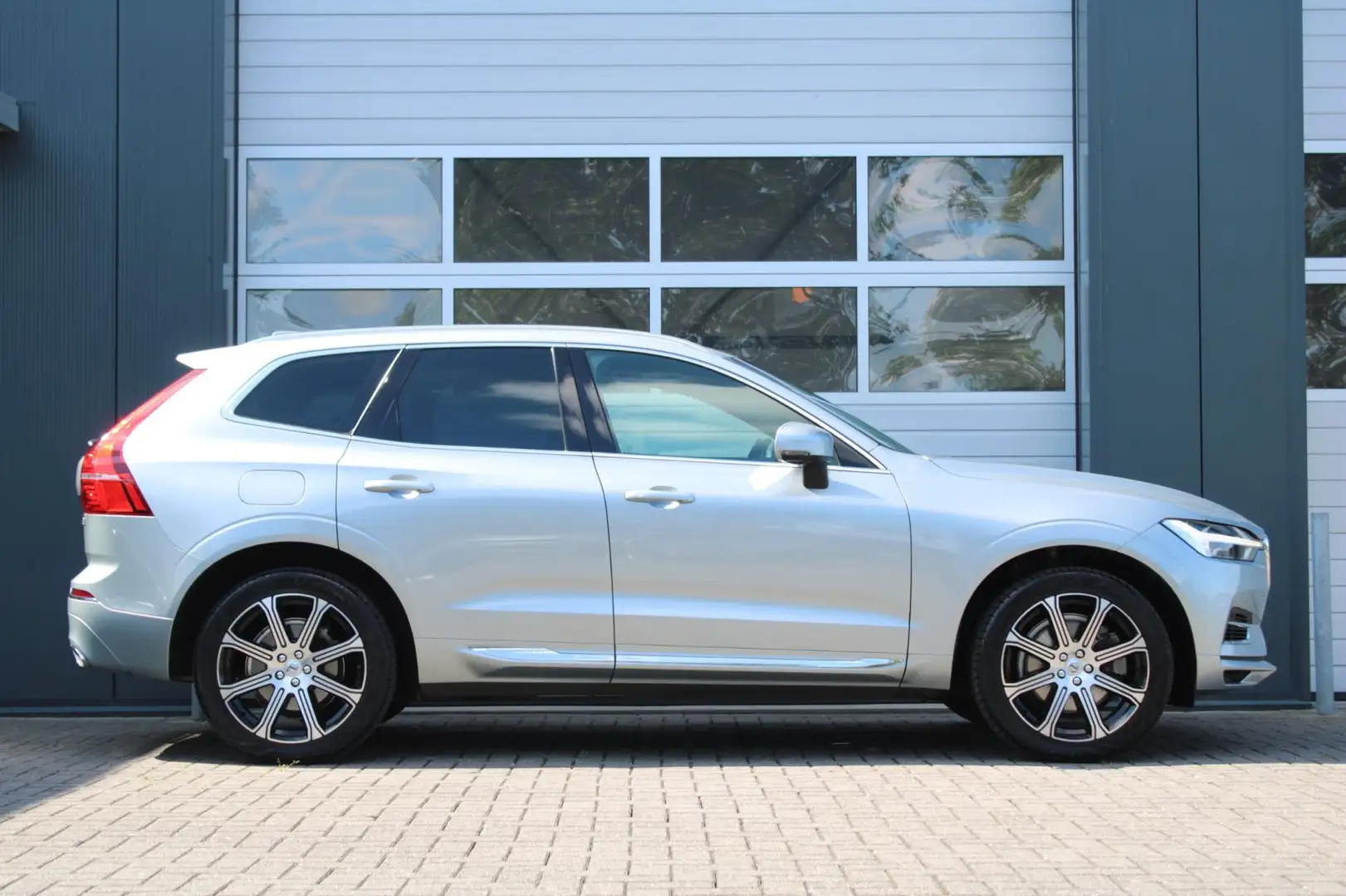 Volvo XC60 2.0 T8 Twin Engine AWD Inscription ACC/HarmanKardo Gris - 2