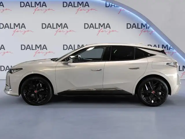 DS Automobiles DS 4 view 2