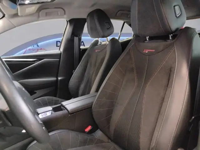 DS Automobiles DS 4 view 10