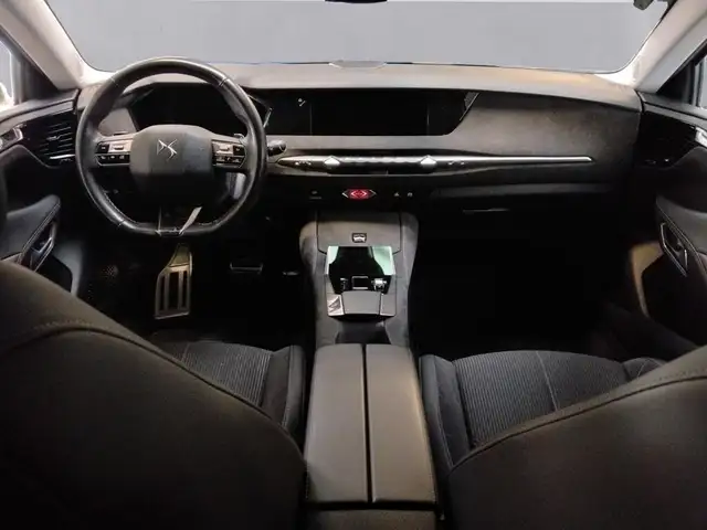 DS Automobiles DS 4 view 11