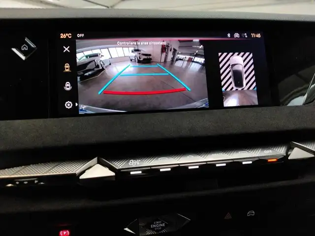 DS Automobiles DS 4 view 21
