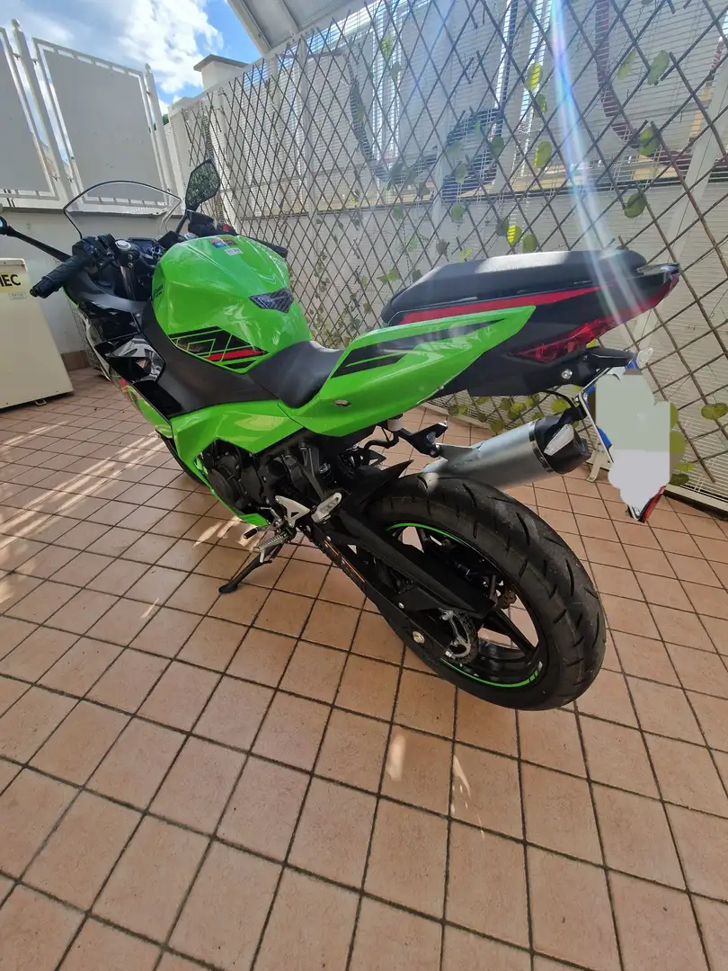 Kawasaki Ninja 400 Verde - 1