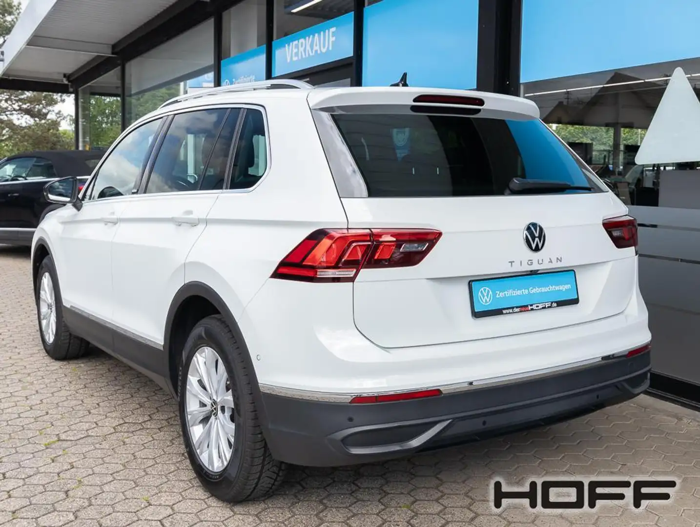 Volkswagen Tiguan Move 2.0 TDI DSG Navi Standheizung AHK LED Kamera Weiß - 2